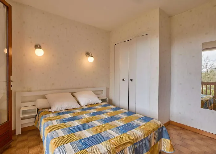 T2 Spacieux Avec Balcon Sud, Animaux Admis - Fr-1-841-45